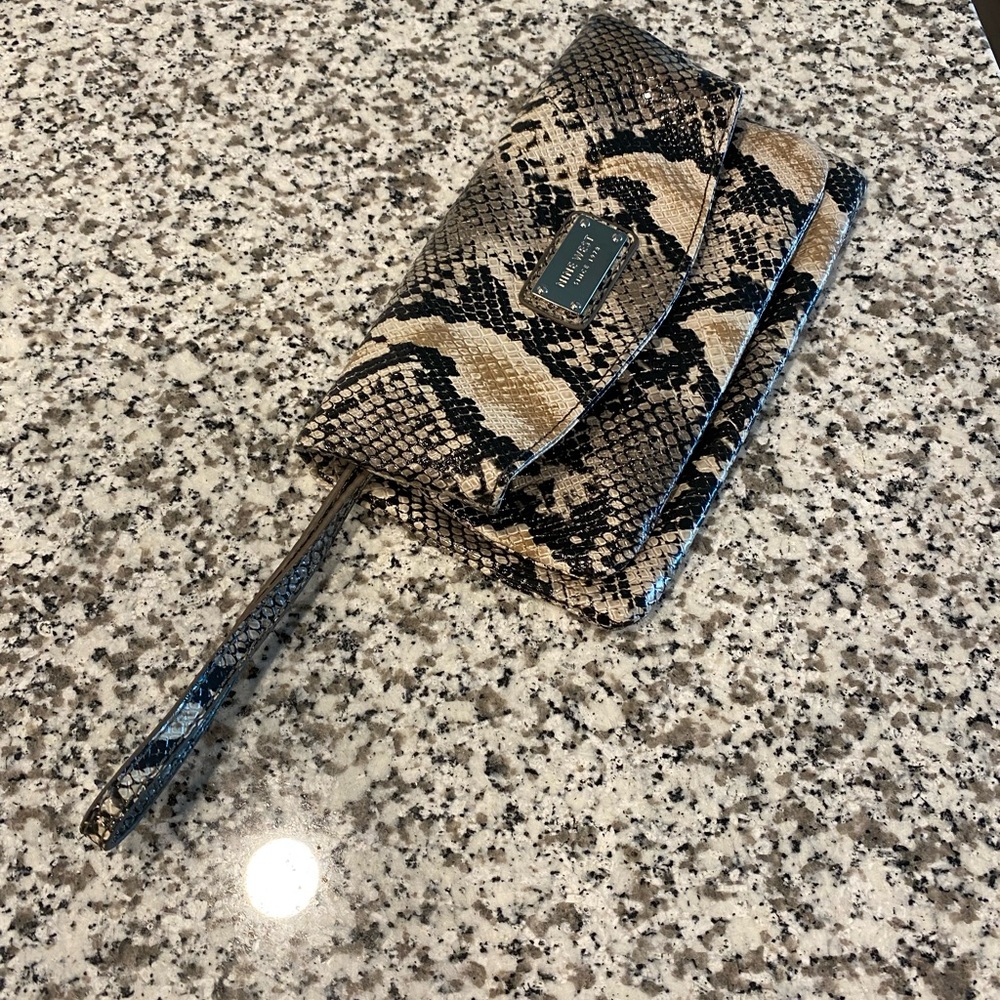 Nine West wristlet